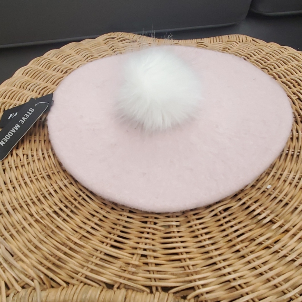 Beret with Faux Fur pompom - Picture 1 of 2